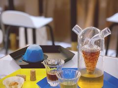 霓虹院-茶是一枝花泡茶店