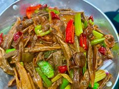 -丹水桥地锅鱼·翘嘴鲌·地方特色全鱼宴(丹江口大坝店)