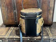 -小飞侠奢侈品回收 寄卖 养护(宝山宝龙广场店)