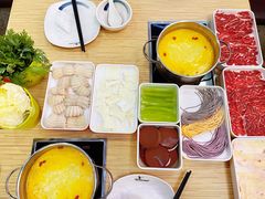 -杨老板·海鲜集市火锅·鲜切牛肉(中防万宝店)