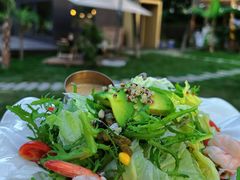 牛油果鲜虾沙拉-Supine Bistro溯泮餐厅