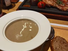法式蘑菇浓汤-原石牛扒·约会餐厅(龙城万科里店)