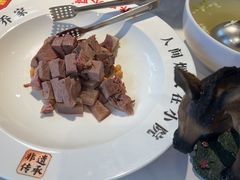 -乔家小院•非遗驴肉•本地小海鲜(滨河路店)