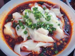 2两抄手-秦云老太婆摊摊面(磁器口店)