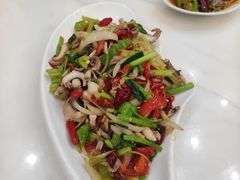 -覃记海鲜美食餐厅