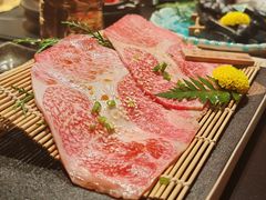 -山川小町·极番烧肉(新地假日广场店)