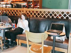 大堂-星巴克(广州正佳广场4层店)