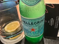 -星河吉酒店-BOND大堂吧·咖啡·简餐