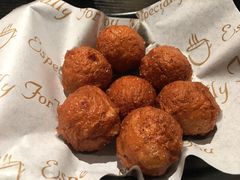 岩烧鱼蛋-8锅臭臭锅·正宗台湾小火锅(中心五路店)