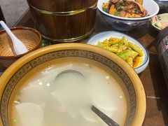 -富正毅三下锅·湘西韵味(天门山索道店)
