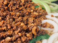 -丽虹云南过桥米线(兴工街店)
