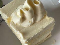 纯奶油小方鲜奶小方-老大昌(淮海中路店)