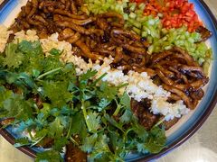 -靠山屯东北农家菜(八龙桥雅苑店)