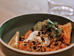 牛油果三文鱼波蛋谷物碗-gaga(深圳南山益田假日广场店)