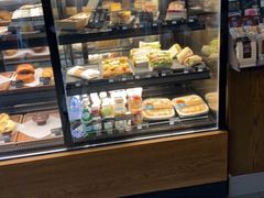 面包甜点陈列柜-星巴克(天津火车站店)