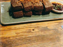 -胡桃里音乐餐厅(陶溪川店)(川湘赣菜·世界百大酒庄直供红酒·音乐表演)