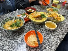 -002鱼汤粉(龍園店)