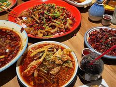 -半步颠小酒馆(繁花中心)
