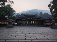 -峨眉山报国寺
