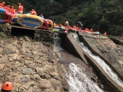 -安吉龙王山峡谷漂流