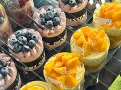 -W COLLECTIVE  DESSERT SHOP