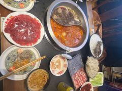 菌汤鸳鸯锅-沸炉重庆老火锅(军事博物馆店)