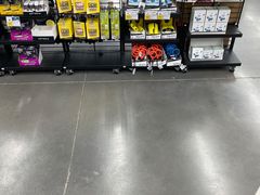 -迪卡侬(越秀公园店)