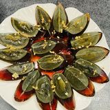 我跟朋友聚会来到了伍和庄皇家啤酒花园，这里不仅有美食