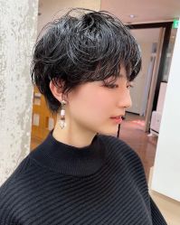 -变画·发型STUDIO