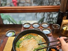 -银米·云南传统过桥米线(双廊黑金冠店)