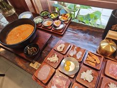 -银米·云南传统过桥米线(双廊黑金冠店)
