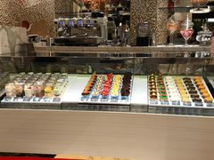 面包甜点陈列柜-甜艺廊(永利皇宫店)