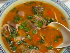 酸辣牛肉鸭血-老吉士酒家(天平路店)