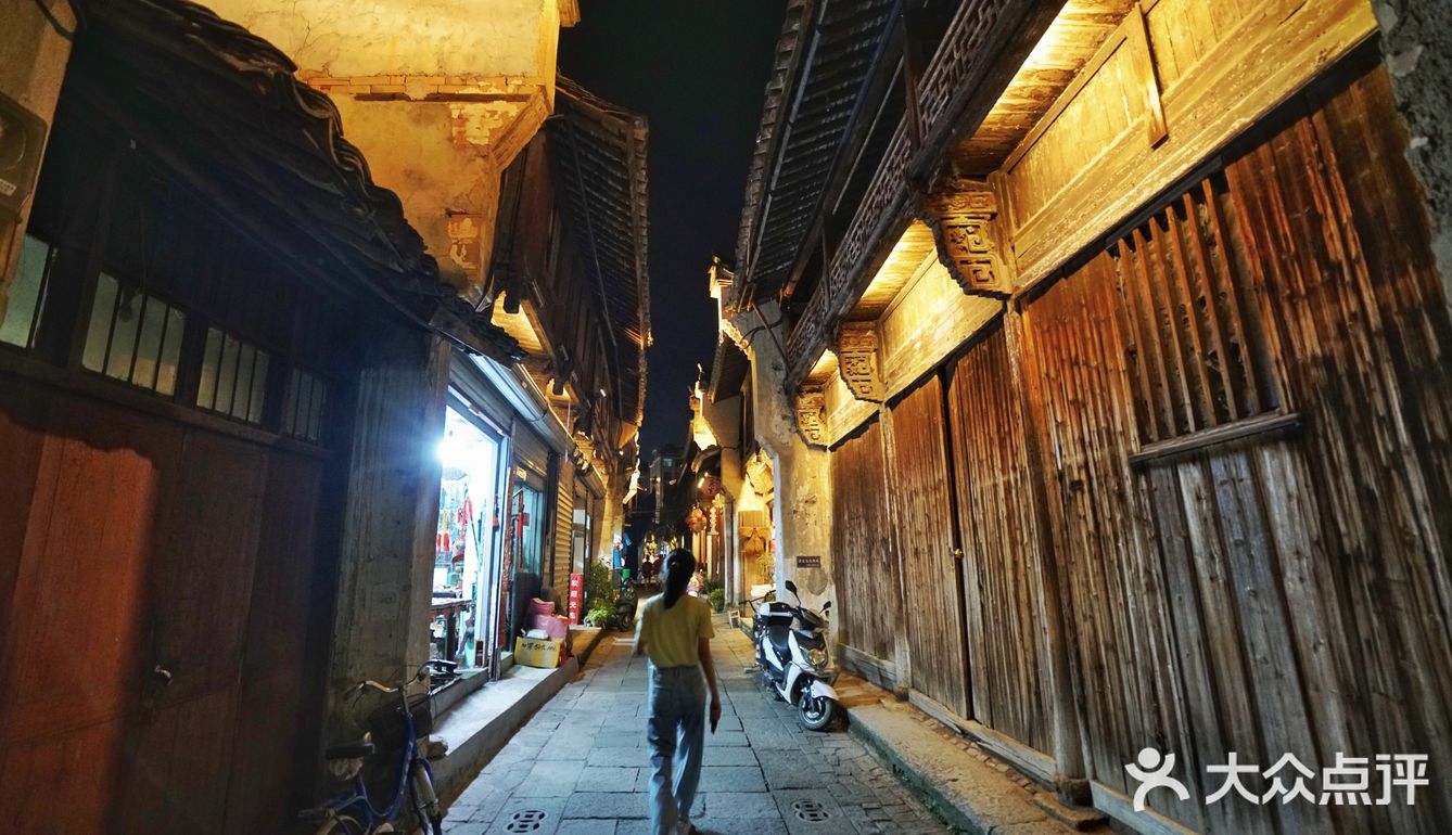 丽水松阳老街，老店铺依然坚守着传统