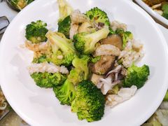 西蘭花鮮魷-师傅仔美食(东华老店)