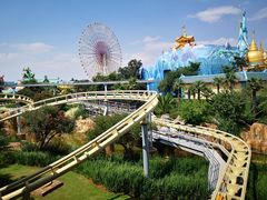 -七彩云南欢乐世界