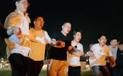 点击看大图 -浙江1+1主持人工作室
