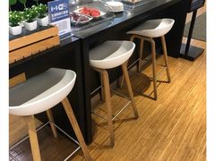 -杭州中沃沃尔沃4S店(滨江区店)