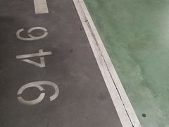 -中庚漫游城停车场