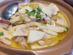 -头上红煨盐鸡·非遗院子餐厅