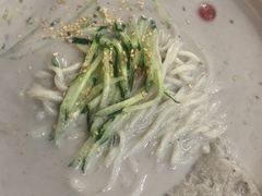 -服务大楼冷面(延大店)