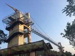 -客天下恐龙水晶玻璃桥