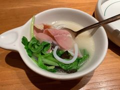 云南过桥米线-云海肴·汽锅鸡·云南菜(高德置地店)