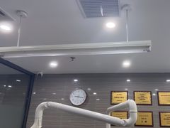 -上海仁爱医院口腔科 · 种植