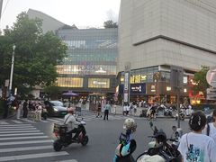 -上海七宝领展广场