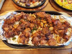 -老东镇啤酒屋海鲜加工·蒸汽海鲜·海鲜烧烤(台东店)