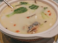-泉畔人家·老济南经典鲁菜(大明湖店)