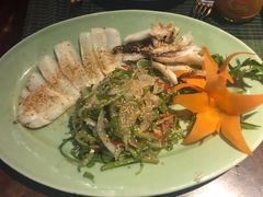 鱿鱼沙拉-Lam Vien Restaurant