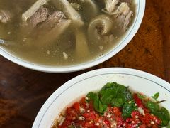 -汤锅大王(新平曹苏黄牛汤锅有限公司)