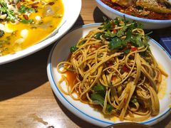 -先启半步颠小酒馆(虹桥龙湖天街店)